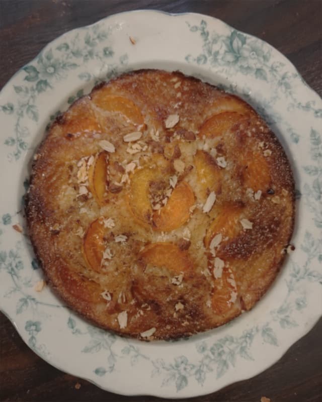 Illustrative cake 9 — before